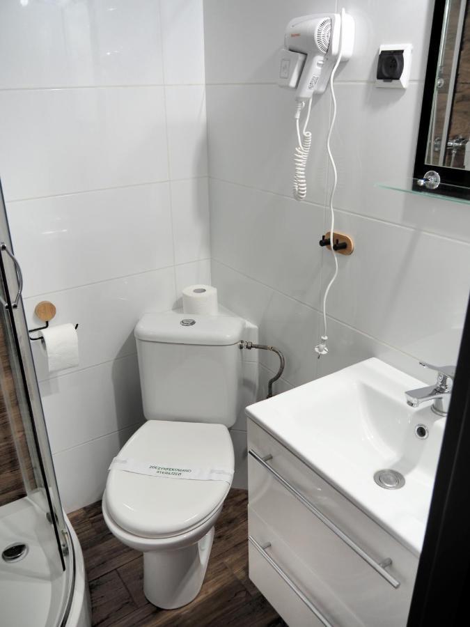 קוטנו Hotel Awis מראה חיצוני תמונה