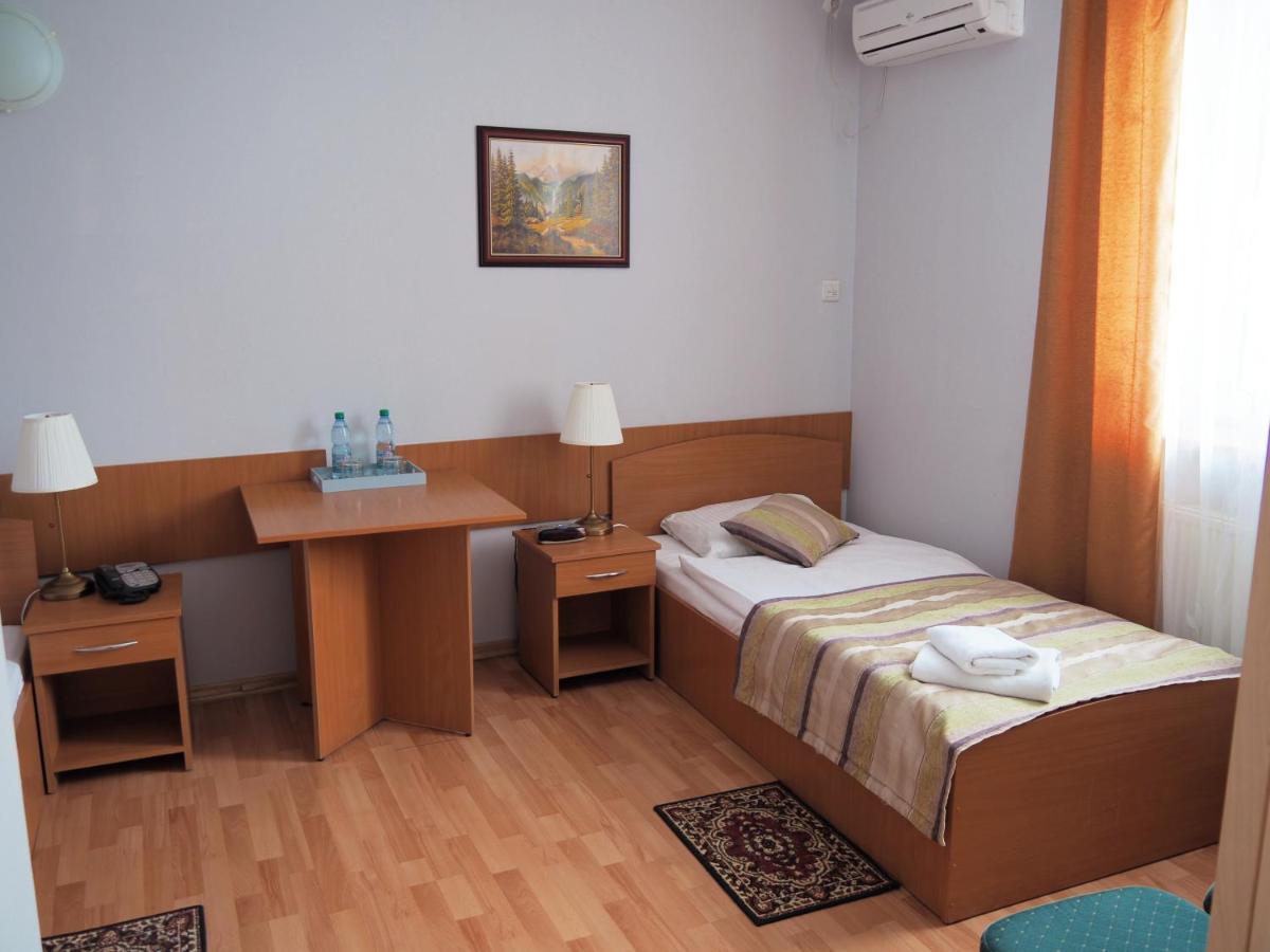 קוטנו Hotel Awis מראה חיצוני תמונה